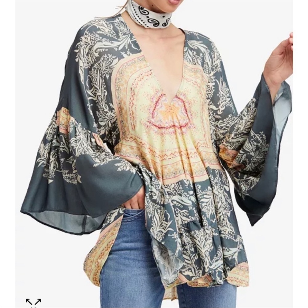 FREE People Sunset Dreams Printed Bell-Sleeve Tunic Size Medium